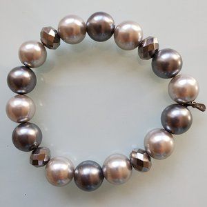 RMN Roman Shimmer Gray Silver Polychrome Beaded Stretch Bracelet